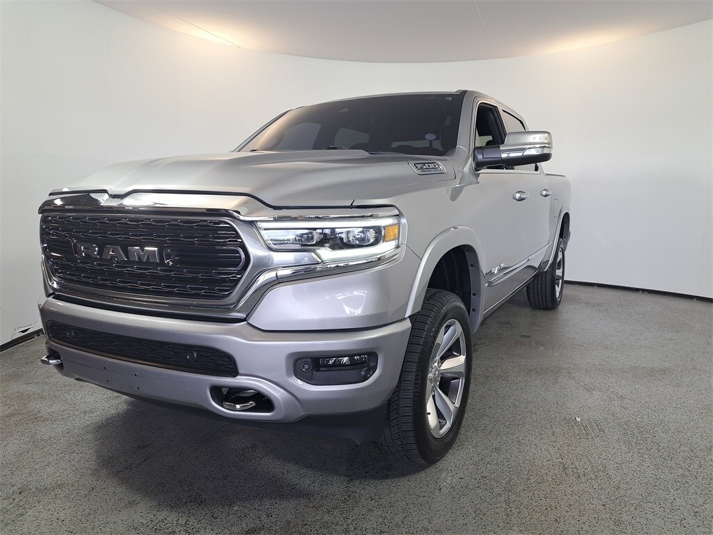 2022 Ram 1500 Limited photo 3