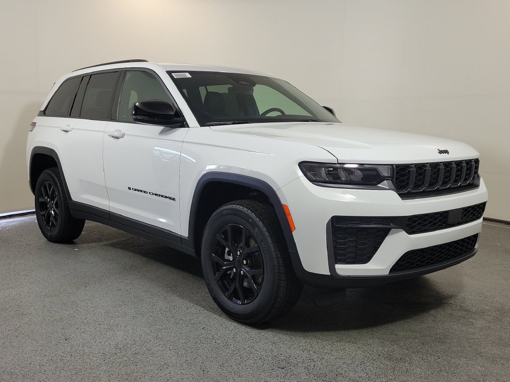 2026 Jeep Grand Cherokee LAREDO ALTITUDE 4X2 Sport Utility