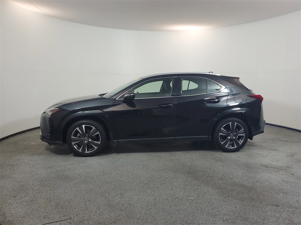 2022 Lexus UX 200 photo 4
