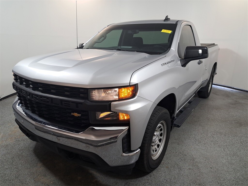 2020 Chevrolet Silverado 1500 photo 3
