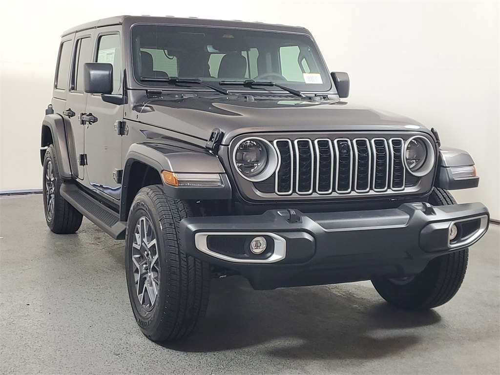 2026 Jeep Wrangler 4-Door Sahara's photo