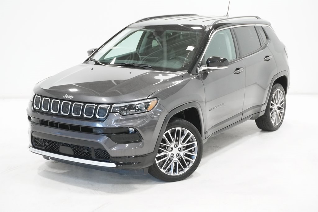 Used 2022 Jeep Compass Limited with VIN 3C4NJDCB9NT124639 for sale in Arlington Heights, IL