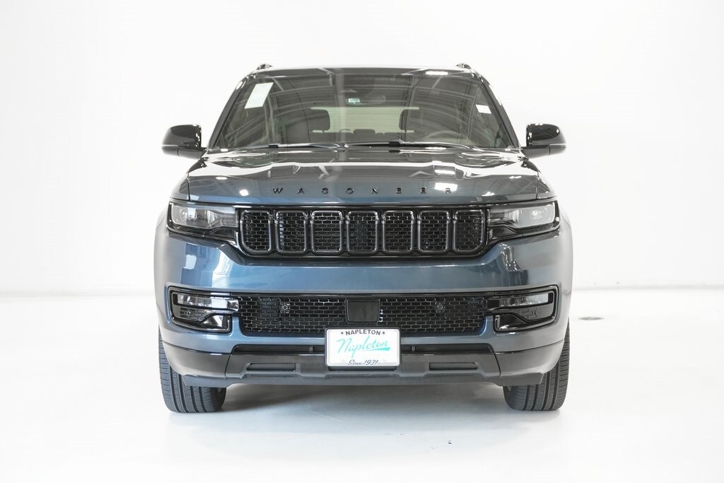 2024 Jeep Wagoneer Carbide photo 3