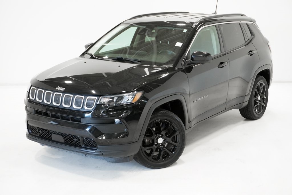 Used 2022 Jeep Compass Latitude Lux with VIN 3C4NJDFB3NT117620 for sale in Arlington Heights, IL