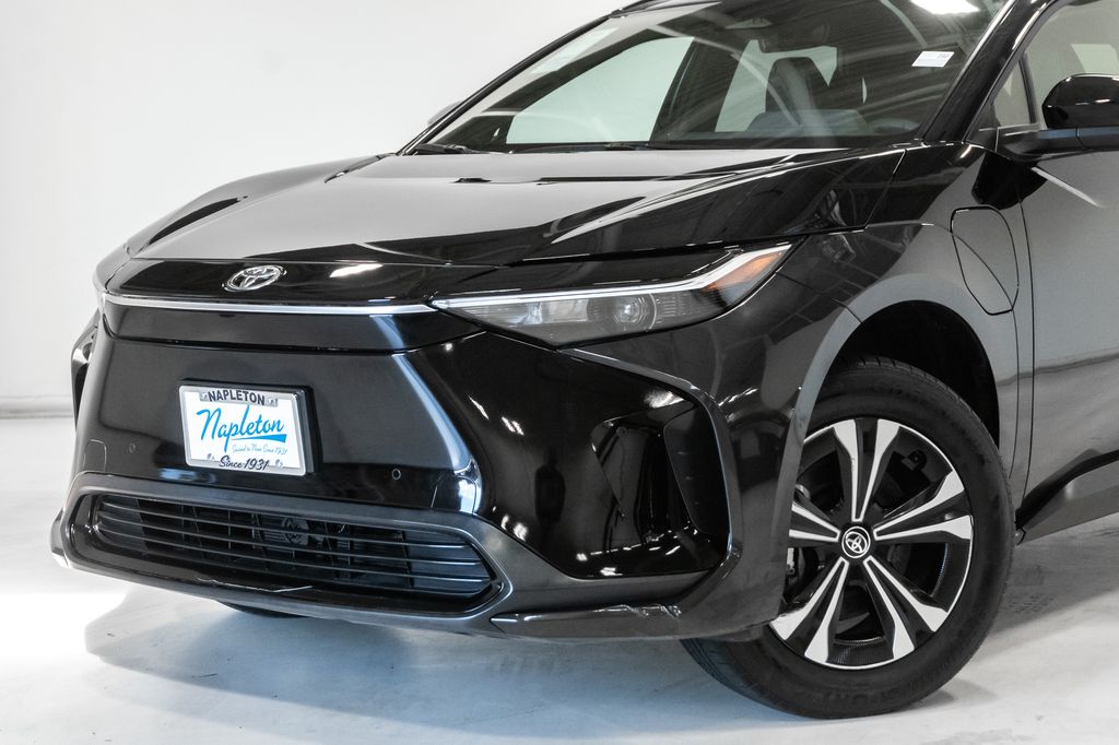 Used 2024 Toyota bZ4X XLE with VIN JTMABACA3RA064470 for sale in Arlington Heights, IL