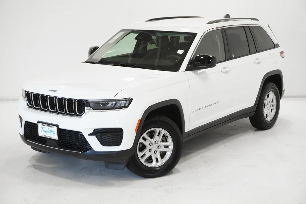 Used 2023 Jeep Grand Cherokee Laredo with VIN 1C4RJHAG9P8707642 for sale in Arlington Heights, IL