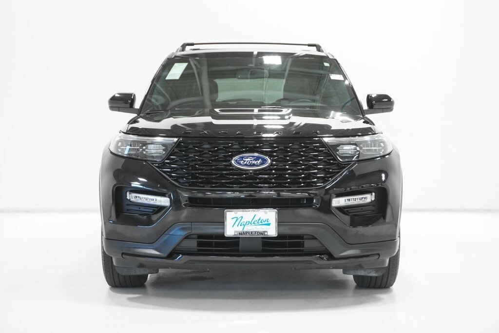 2022 Ford Explorer ST-Line photo 2