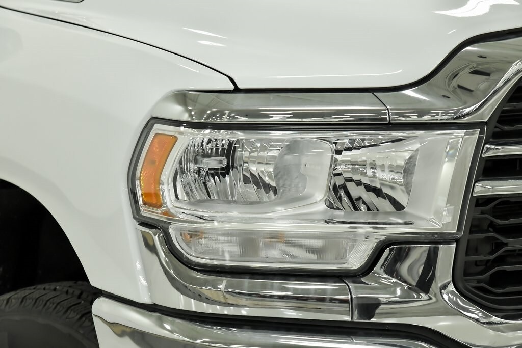 2023 Ram 3500 Tradesman photo 3