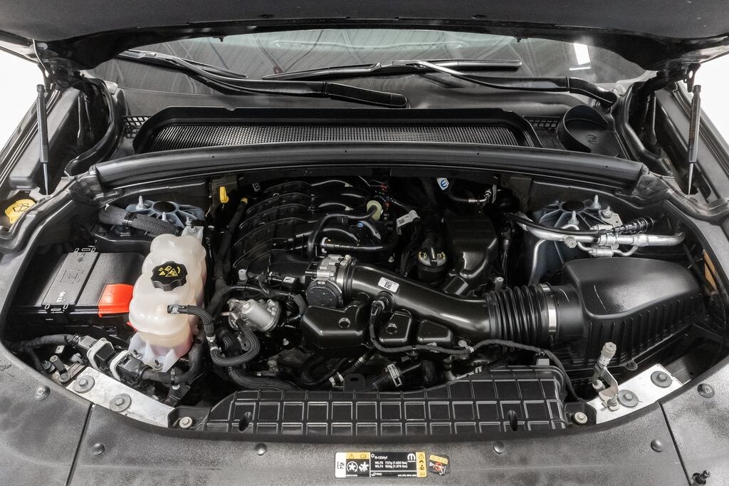 Used 2025 Jeep Grand Cherokee Limited SUV