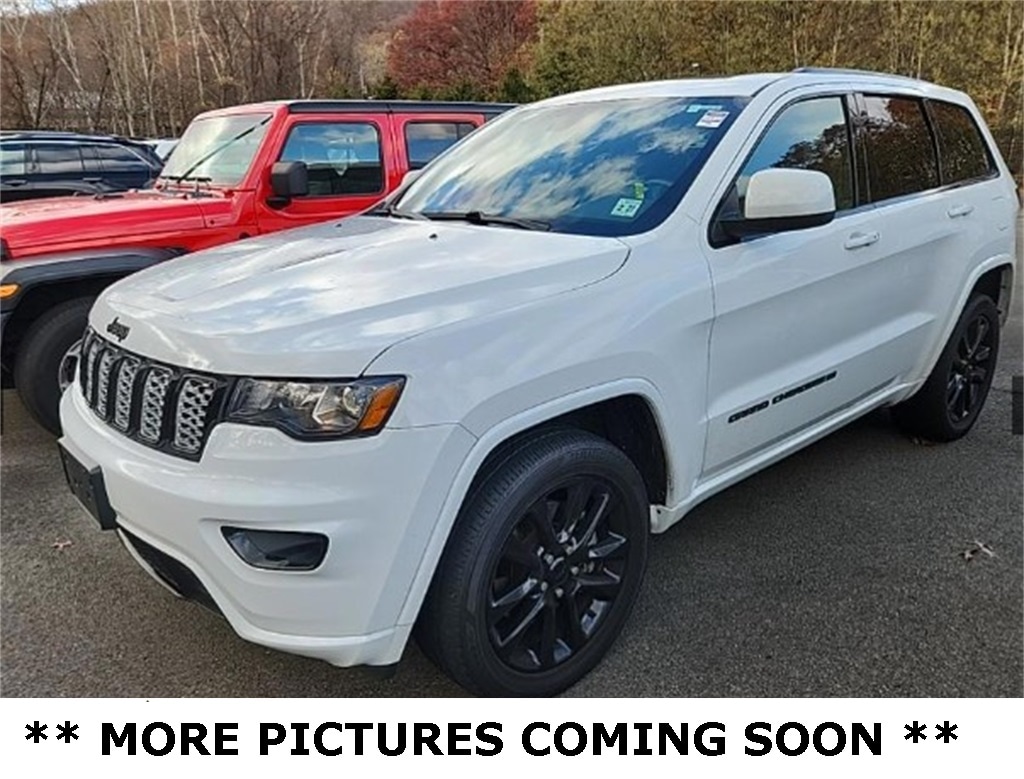 2022 Jeep Grand Cherokee WK Laredo X's photo