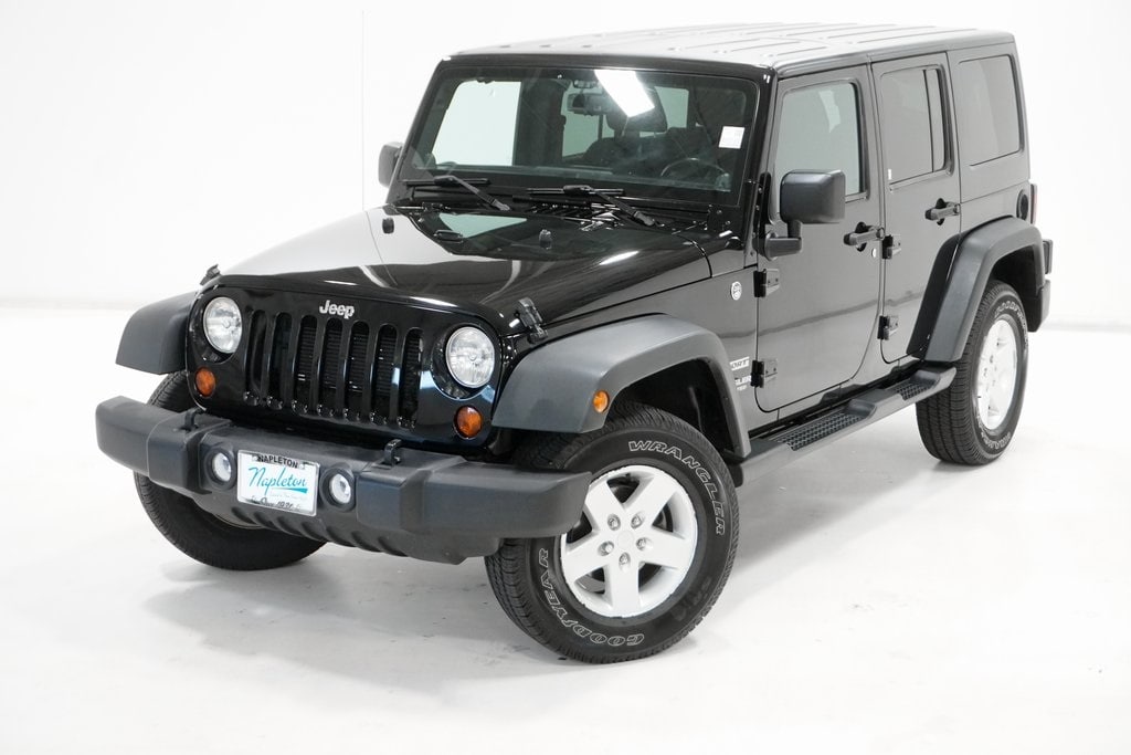 Used 2013 Jeep Wrangler Unlimited Sport with VIN 1C4BJWDG3DL636920 for sale in Arlington Heights, IL