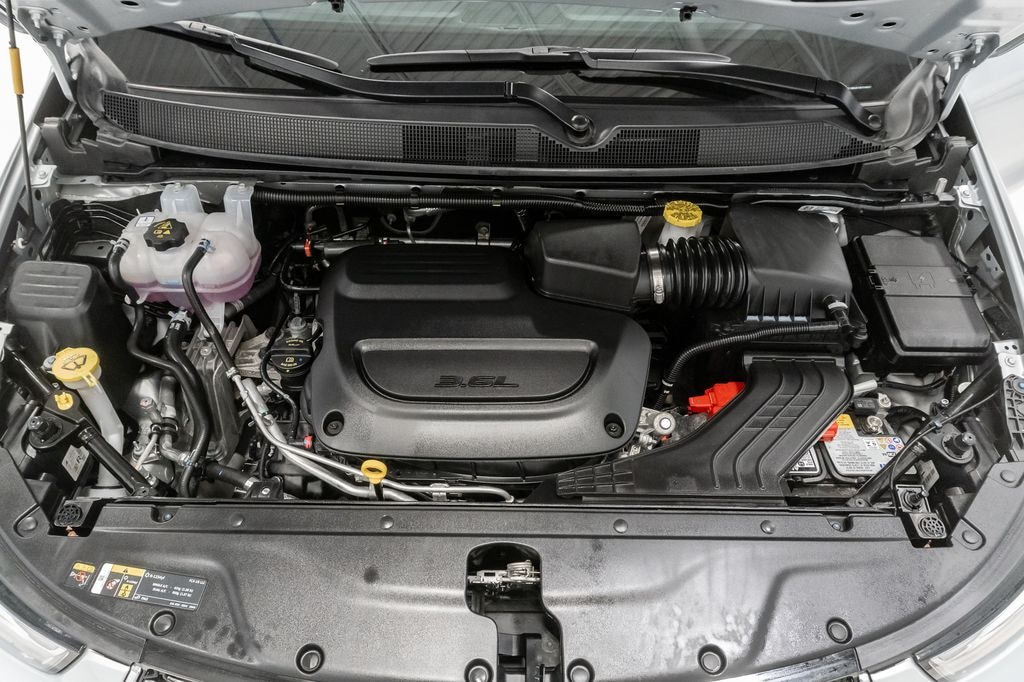 New 2026 Chrysler Pacifica SELECT Passenger Van