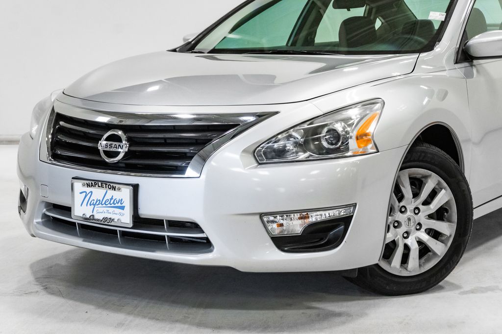 Used 2014 Nissan Altima S with VIN 1N4AL3AP2EC296191 for sale in Arlington Heights, IL