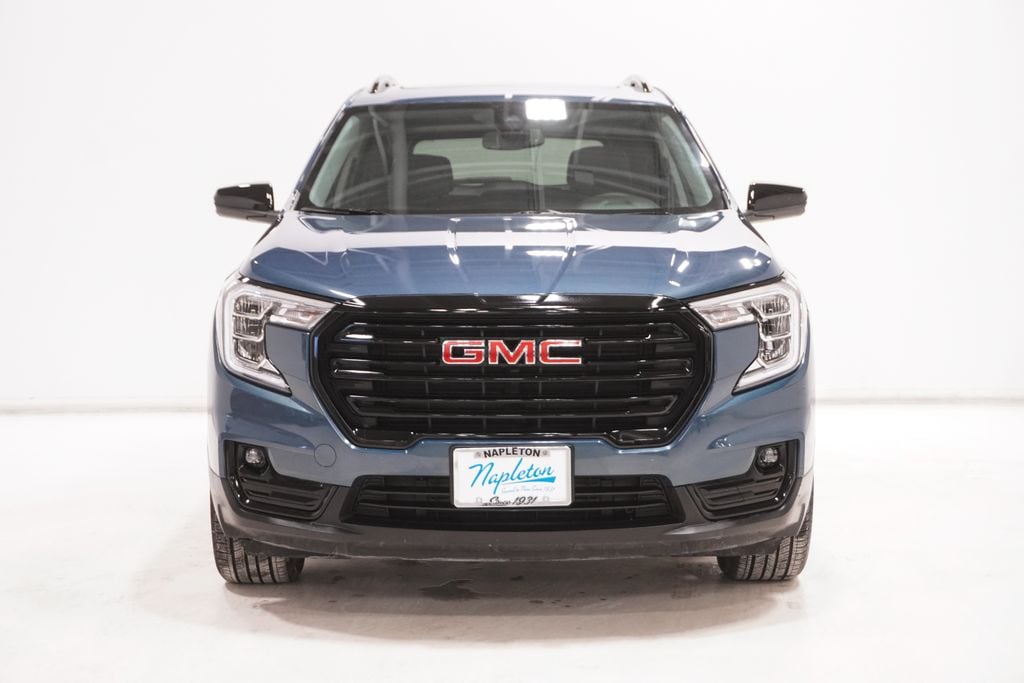 Used 2024 GMC Terrain SLT SUV