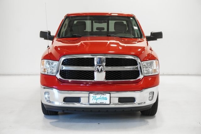2016 Ram 1500 SLT photo 3