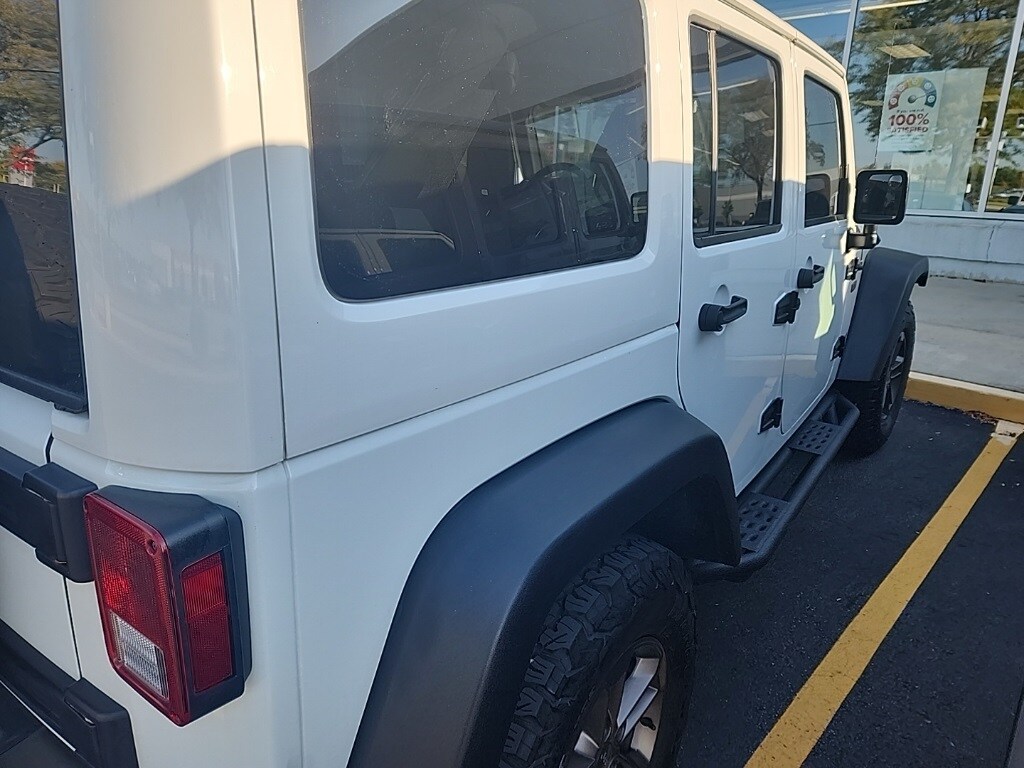 2017 Jeep Wrangler Unlimited Sahara Anniversary Edition photo 4