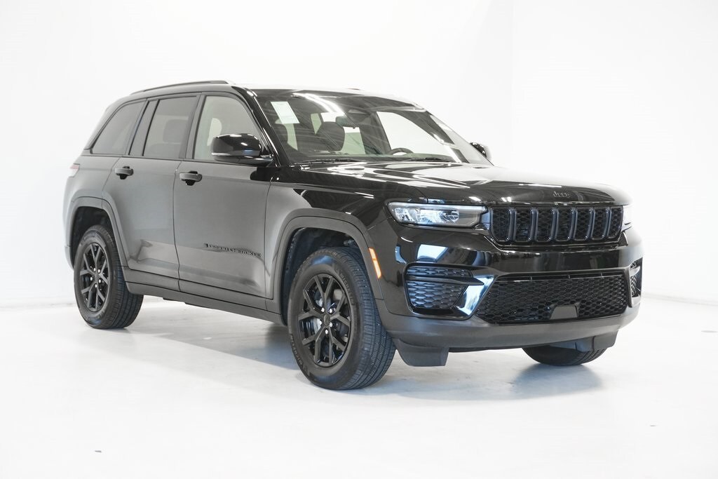 2024 Jeep Grand Cherokee X Altitude photo 4