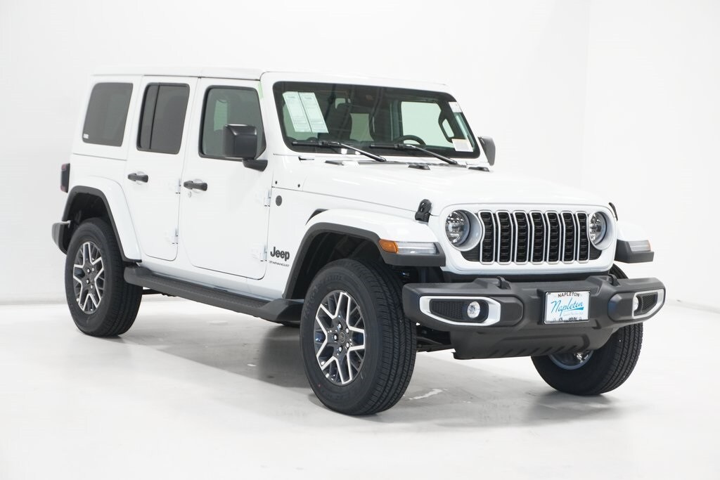 2025 Jeep Wrangler Sahara photo 4