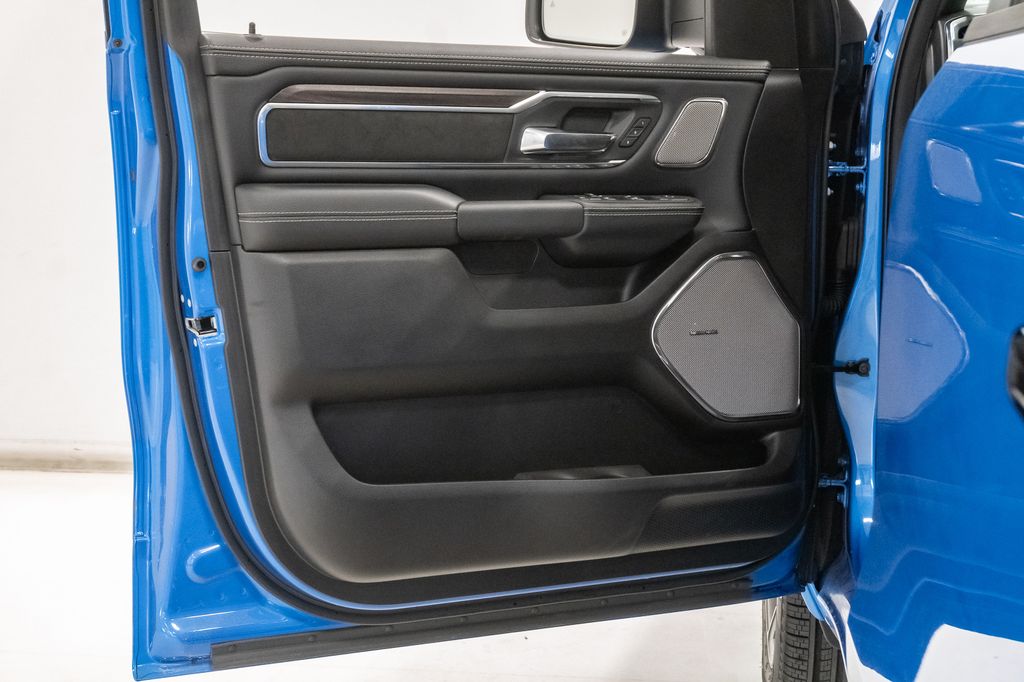 2026 RAM 1500 Laramie - Photo 8