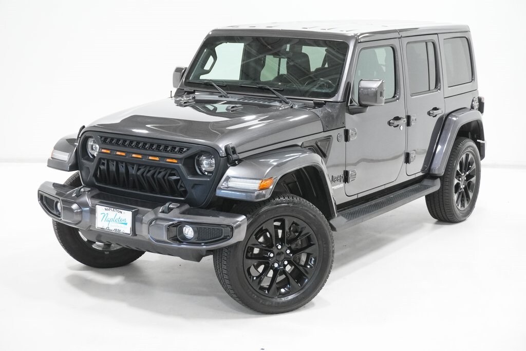 2021 Jeep Wrangler Unlimited Sahara High Altitude photo 2