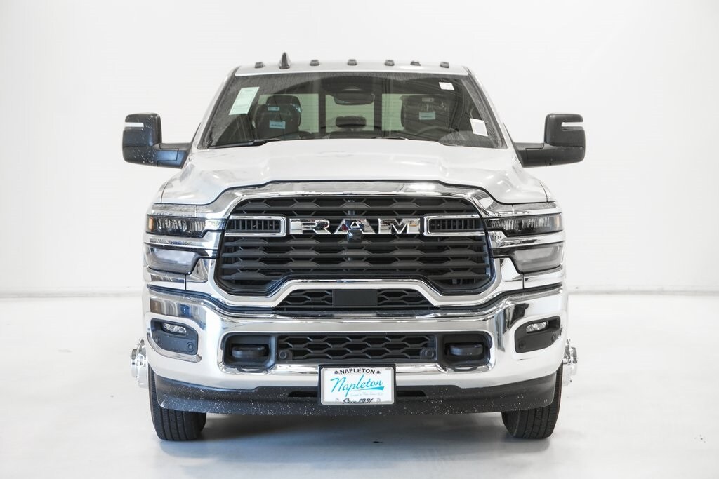 2026 Ram 3500 Tradesman photo 3