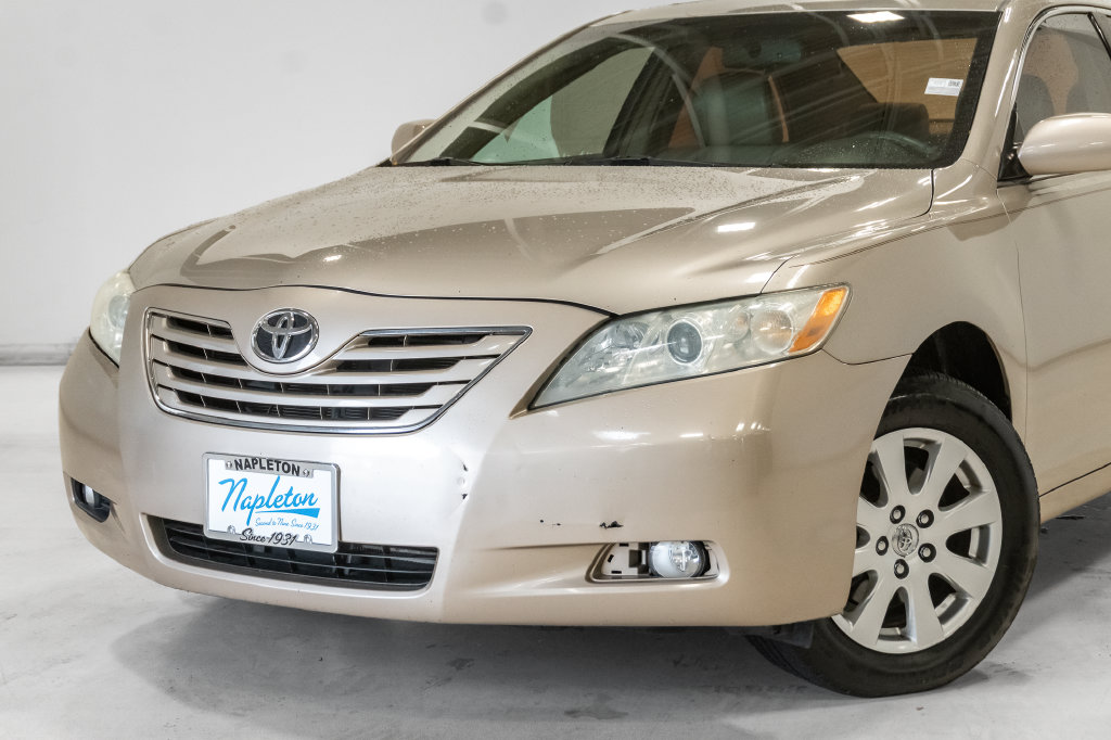 Used 2007 Toyota Camry XLE with VIN 4T1BK46K57U009374 for sale in Arlington Heights, IL