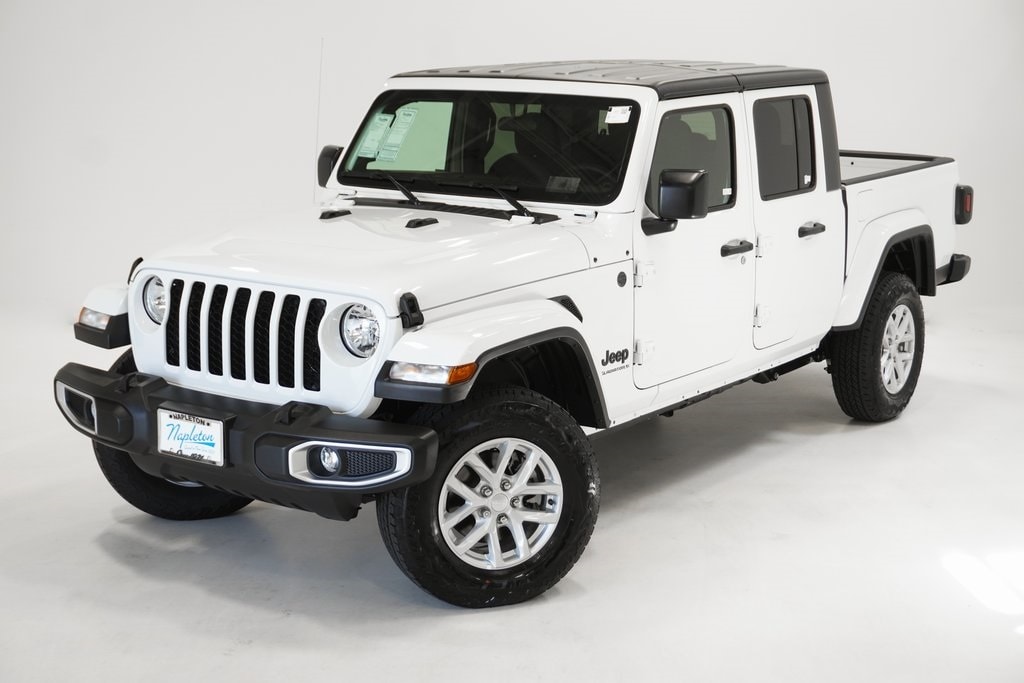 Used 2023 Jeep Gladiator Sport S with VIN 1C6JJTAM4PL593706 for sale in Arlington Heights, IL