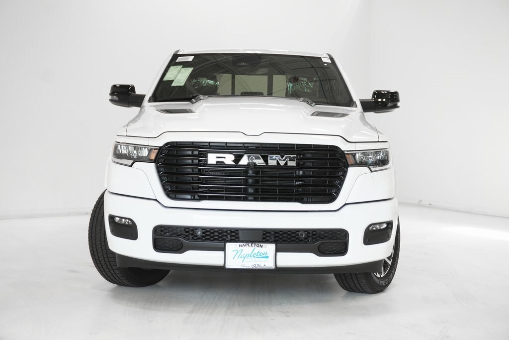 2025 Ram 1500 Laramie photo 3