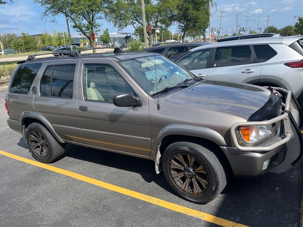 Used 2001 Nissan Pathfinder SE SUV