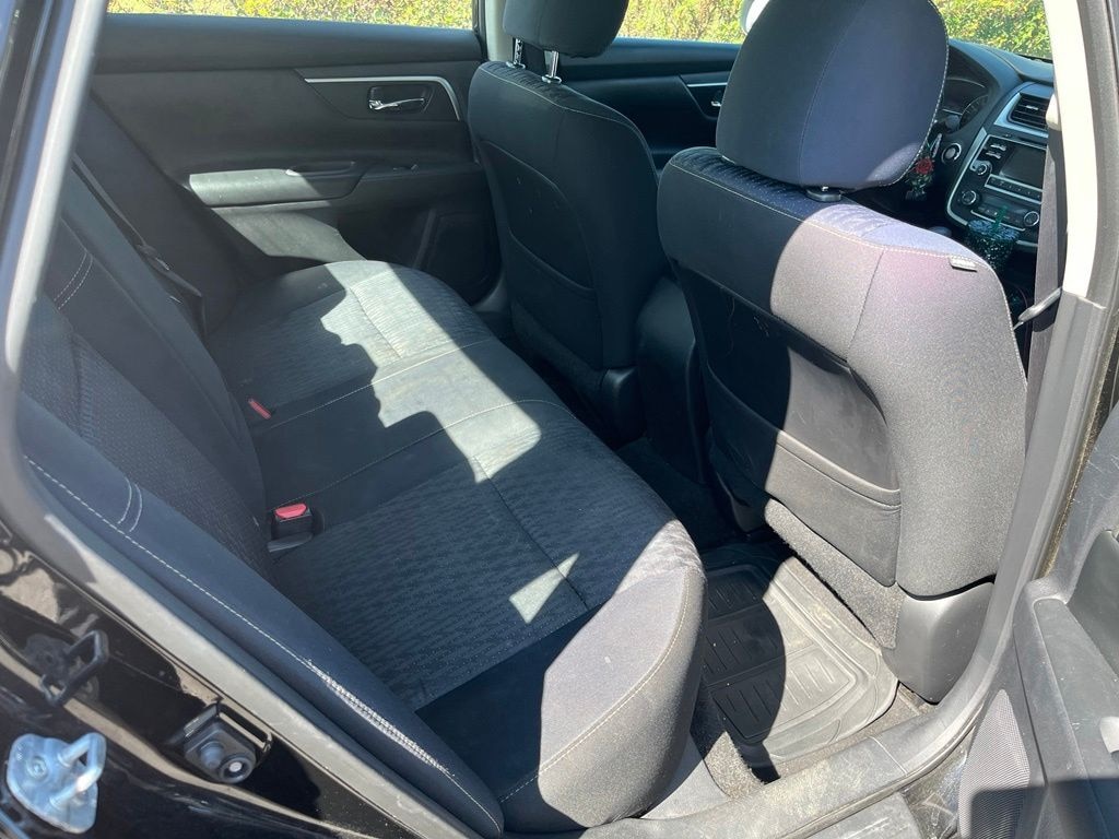 Used 2016 Nissan Altima 2.5 SV Sedan
