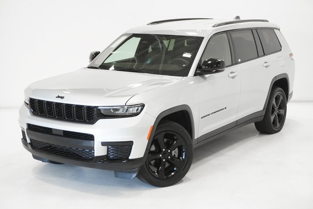 Used 2023 Jeep Grand Cherokee L Altitude with VIN 1C4RJKAGXP8870832 for sale in Arlington Heights, IL