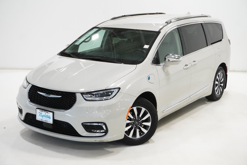 Used 2021 Chrysler Pacifica Hybrid Limited with VIN 2C4RC1S7XMR572610 for sale in Arlington Heights, IL
