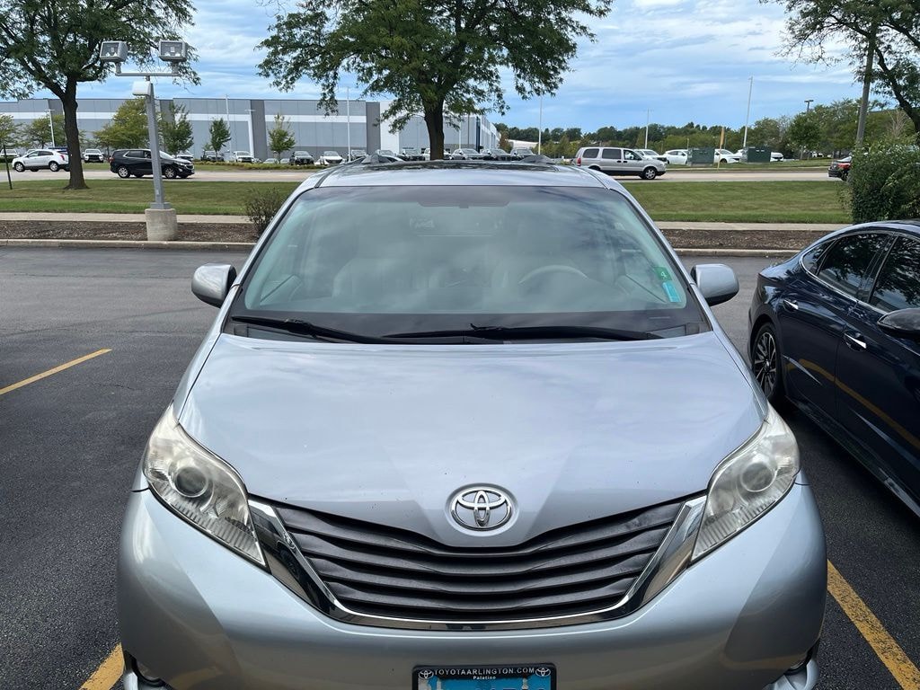 Used 2011 Toyota Sienna XLE Minivan/Van