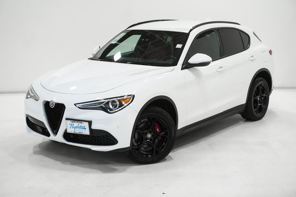2022 Alfa Romeo Stelvio Sprint photo 2