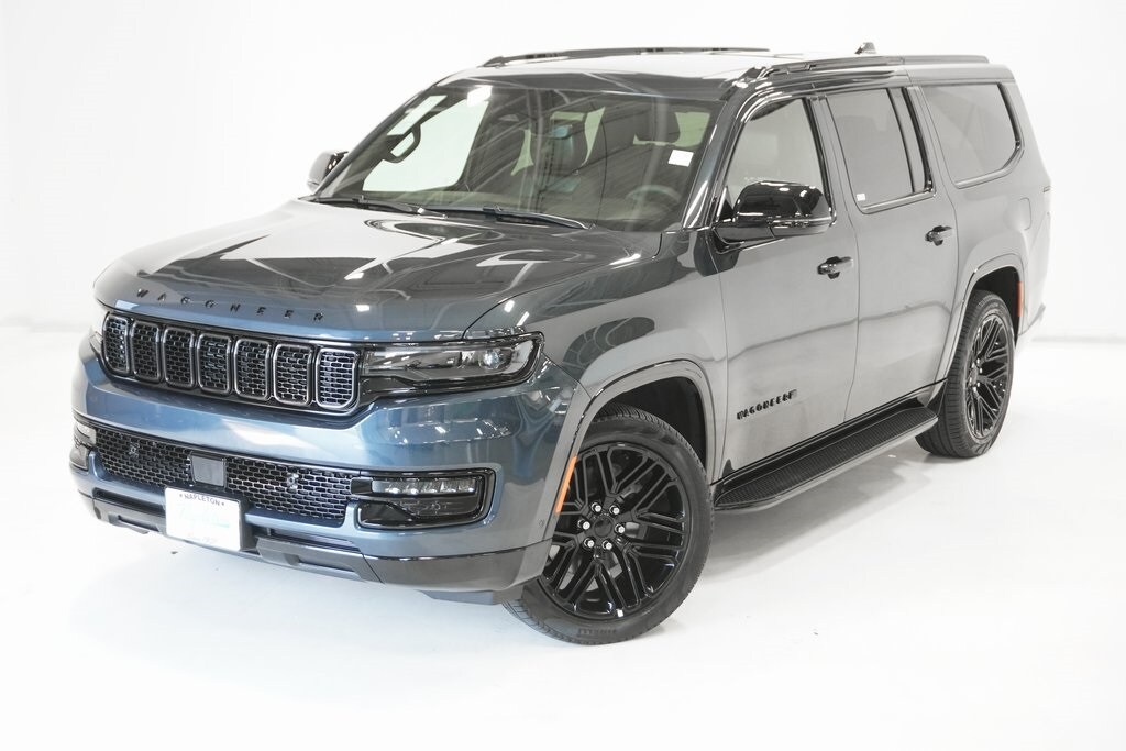 2024 Jeep Wagoneer Carbide photo 2