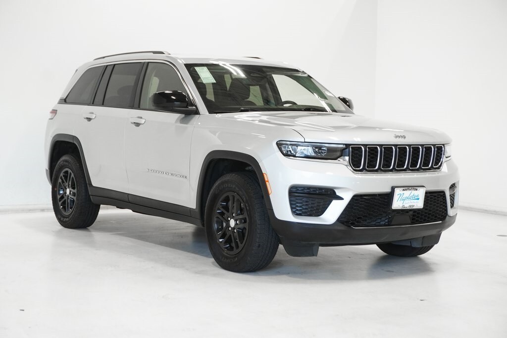 2024 Jeep Grand Cherokee Laredo photo 4