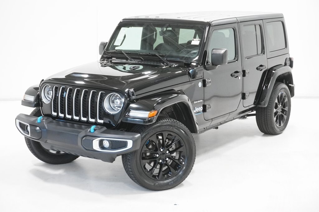 2023 Jeep Wrangler Sahara 4xe photo 2