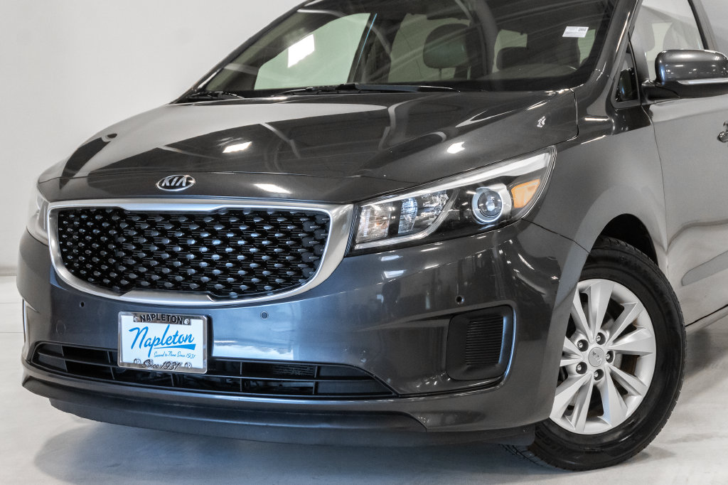 Used 2017 Kia Sedona LX with VIN KNDMB5C17H6240281 for sale in Arlington Heights, IL