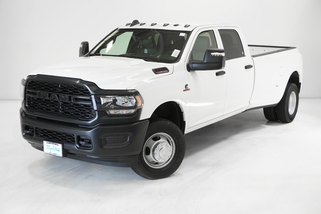 2024 Ram 3500 Tradesman photo 2