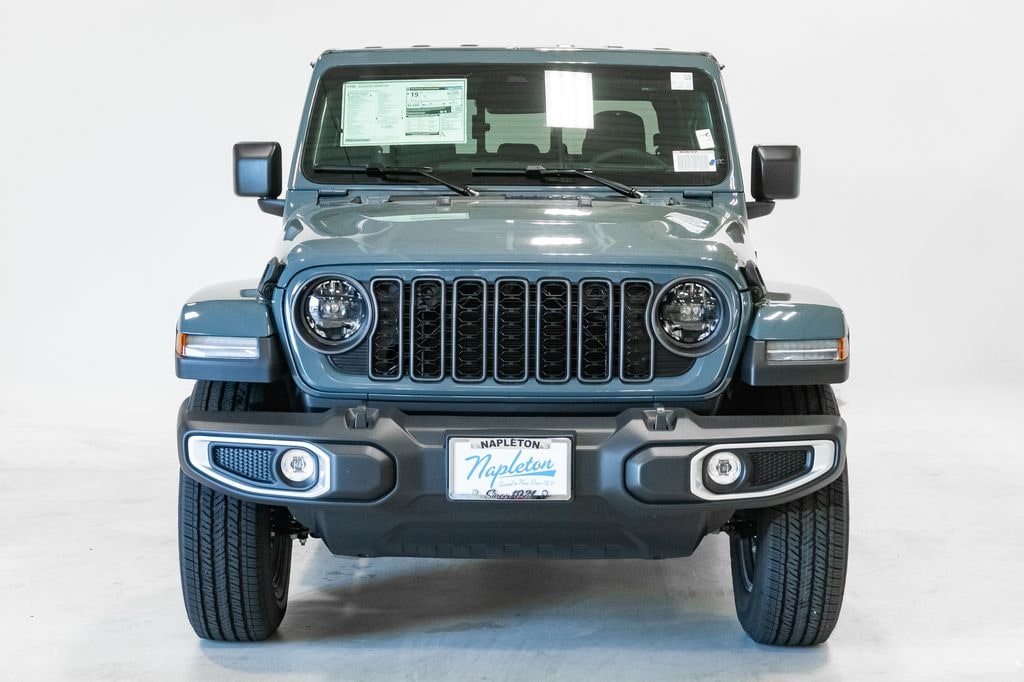 New 2026 Jeep Gladiator SAHARA 4X4 Pickup
