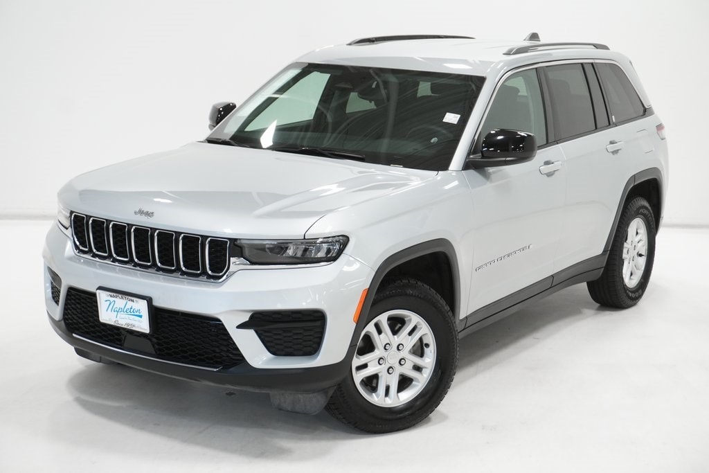 Used 2024 Jeep Grand Cherokee Laredo with VIN 1C4RJHAG7R8926618 for sale in Arlington Heights, IL