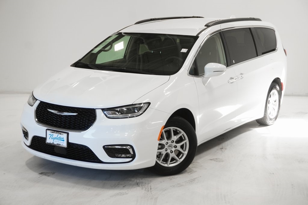 Used 2022 Chrysler Pacifica Touring L with VIN 2C4RC1BG7NR150828 for sale in Arlington Heights, IL