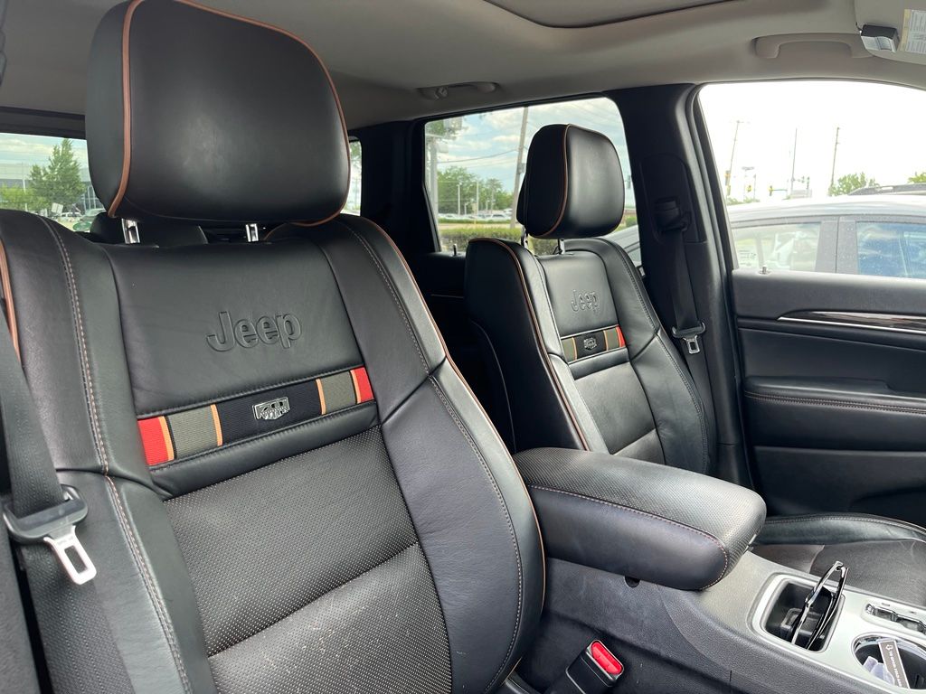 Used 2011 Jeep Grand Cherokee Laredo with VIN 1J4RR4GG1BC678131 for sale in Arlington Heights, IL