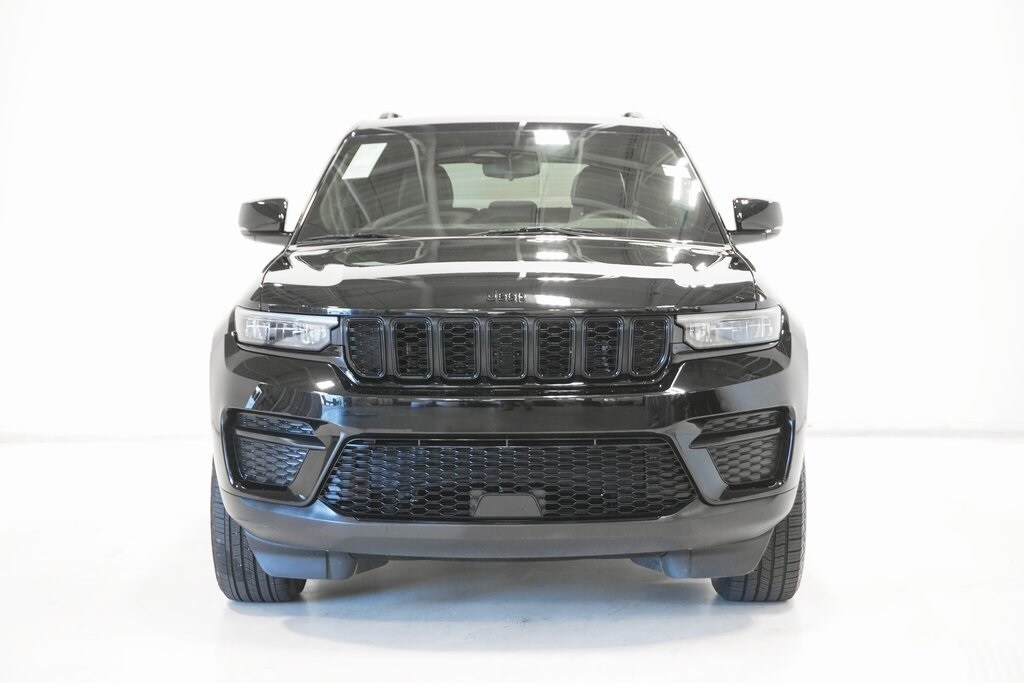 2024 Jeep Grand Cherokee X Altitude photo 3