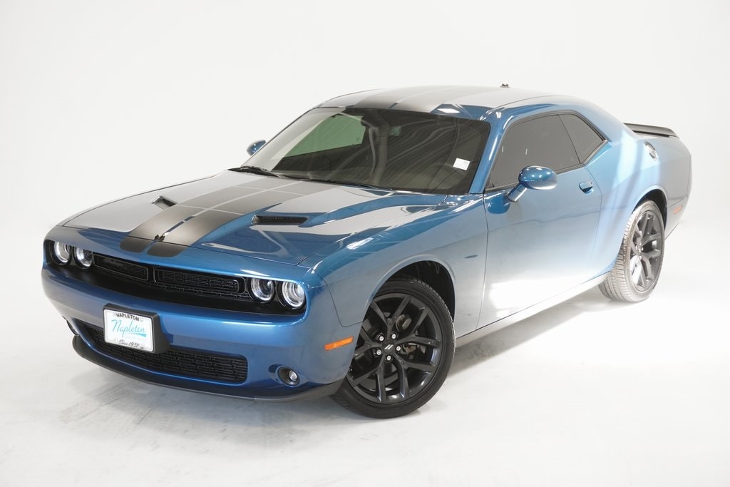 Used 2023 Dodge Challenger SXT with VIN 2C3CDZAG1PH570830 for sale in Arlington Heights, IL