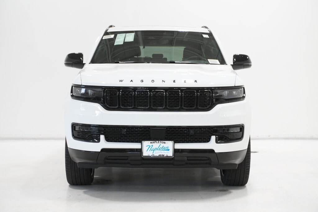 2025 Jeep Wagoneer Carbide Series II photo 3