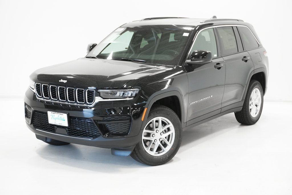 New 2025 Jeep Grand Cherokee LAREDO X 4X4 Sport Utility