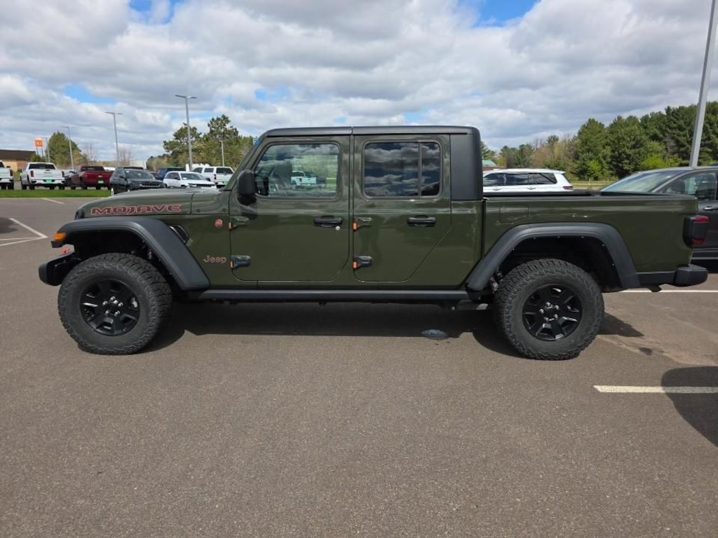 Used 2022 Jeep Gladiator Mojave Truck