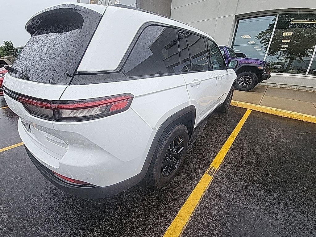 Used 2024 Jeep Grand Cherokee Altitude X SUV
