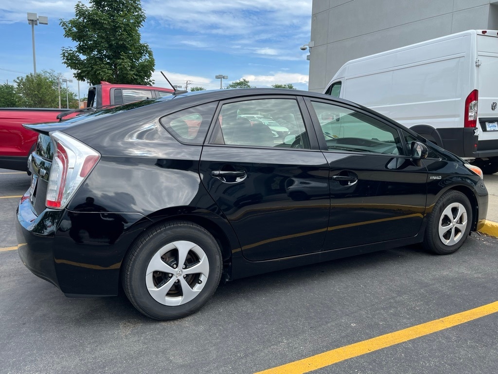 Used 2013 Toyota Prius Three with VIN JTDKN3DU2D1634306 for sale in Arlington Heights, IL